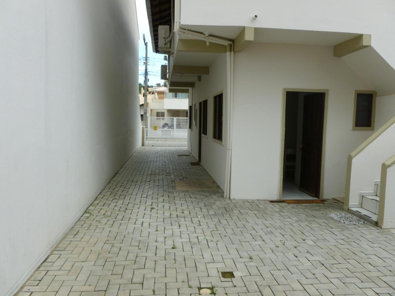 Apartamentos Bombinhas - 140 Metros Da Praia Exterior photo