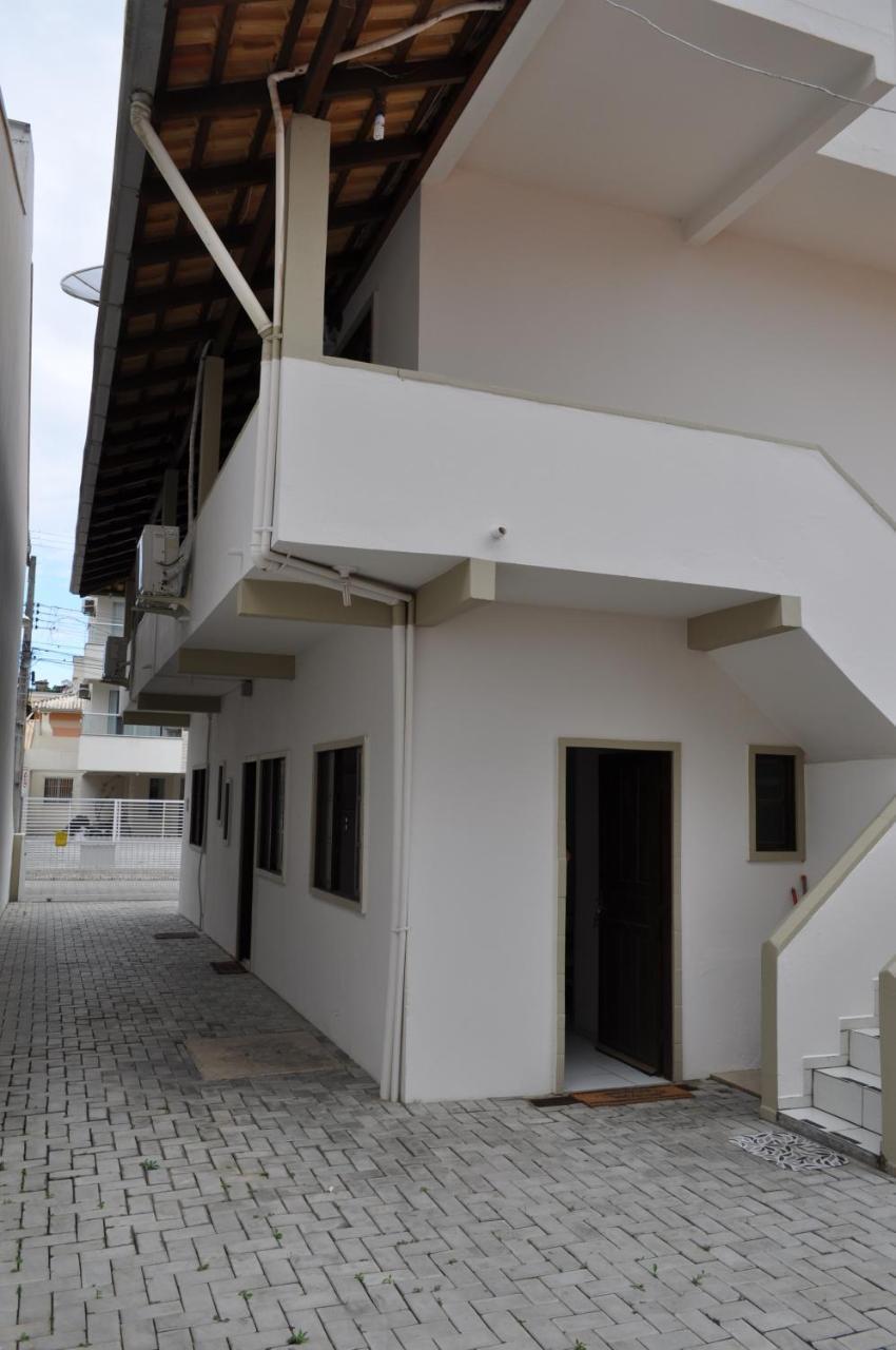 Apartamentos Bombinhas - 140 Metros Da Praia Exterior photo